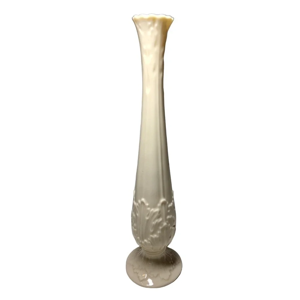 Vintage‎ Lenox Tapered Bud Vase Footed Florentine Pattern Leaf Embossed USA